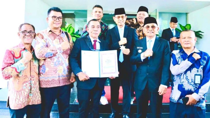 Tuan Rondahaim Saragih Garingging Dianugerahi Gelar Pahlawan Nasional oleh Presiden RI 2 Tuan