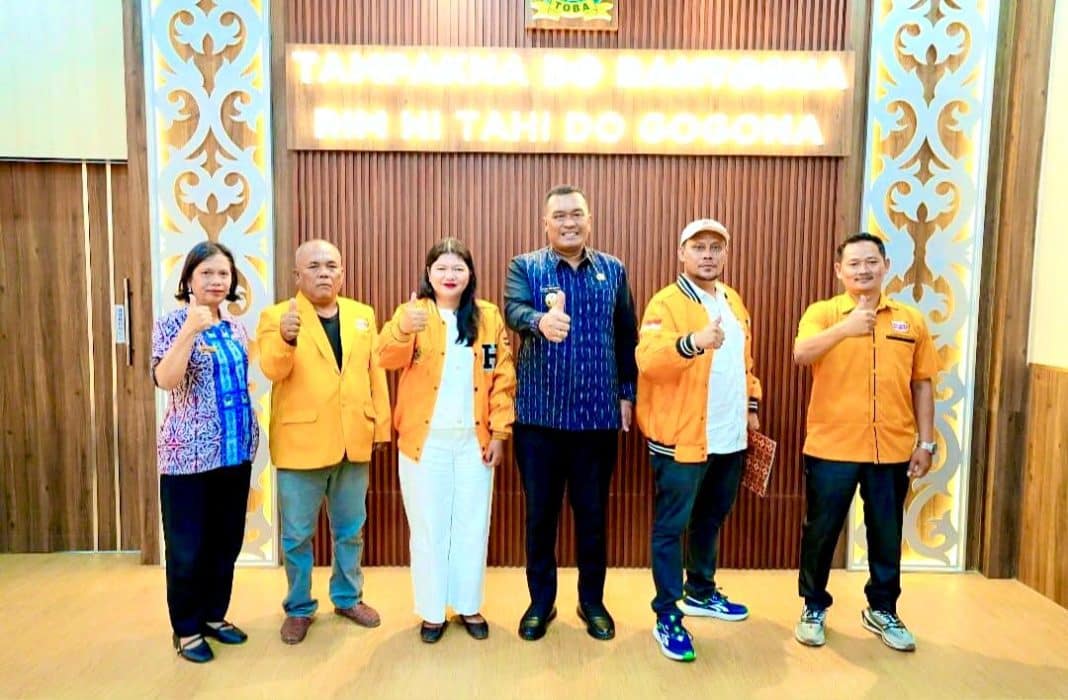 Bupati Toba